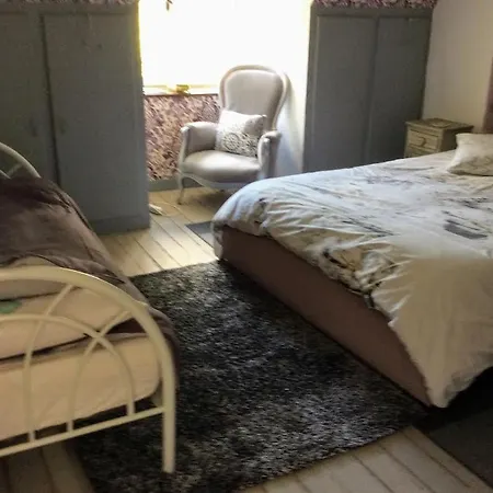 فندق مبيت وإفطار Le Chalange 4*